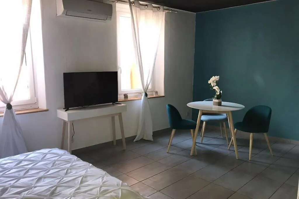 Apartment Studio Cocooning A 50 M Du Port, Classe 1 Etoile Cassis